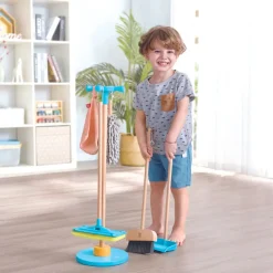 Juego De Limpieza Con Escoba