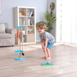 Juego De Limpieza Con Escoba